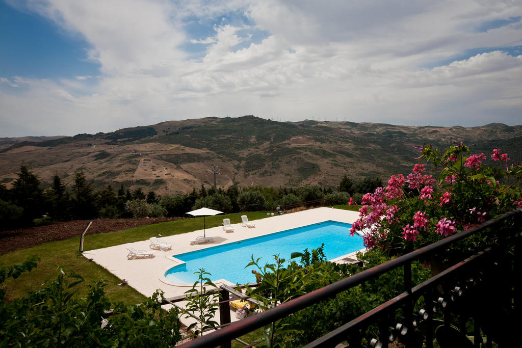 Il Vecchio Frantoio Villa Scillato  ภายนอก รูปภาพ