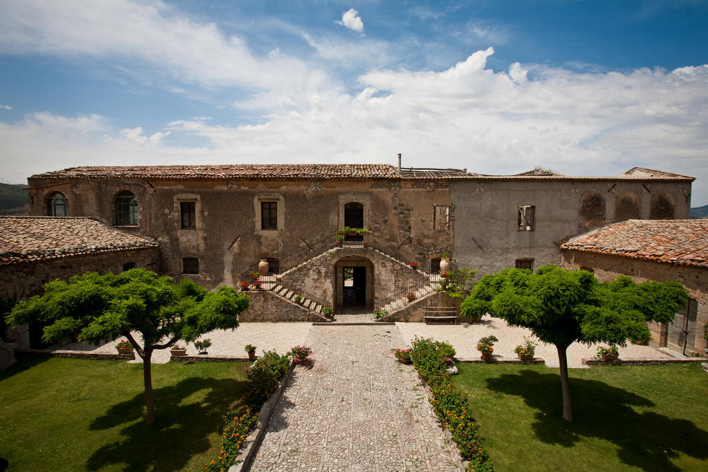 Il Vecchio Frantoio Villa Scillato  ภายนอก รูปภาพ
