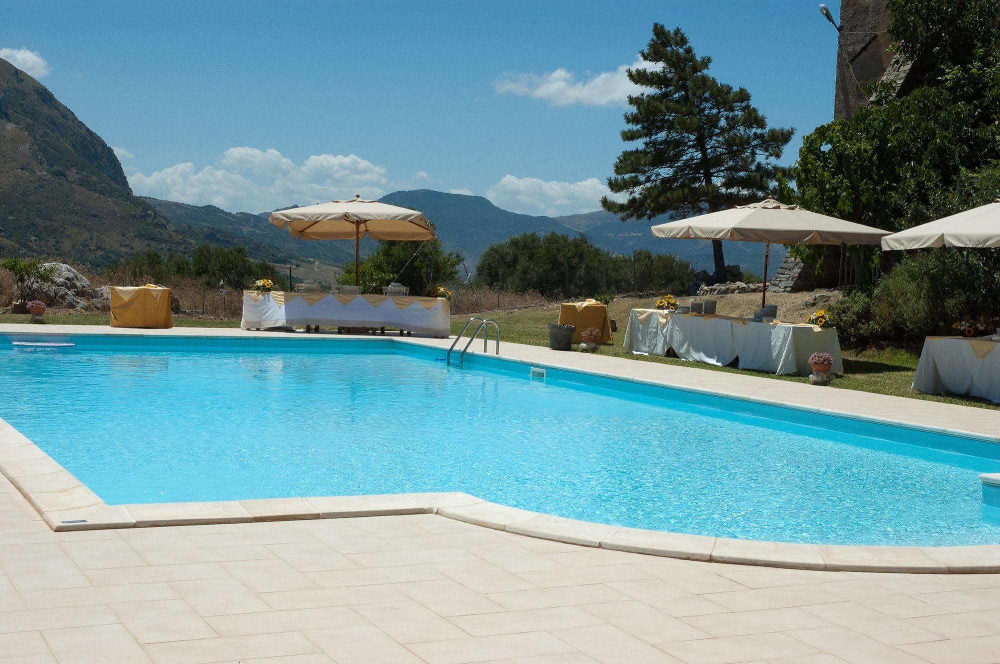 Il Vecchio Frantoio Villa Scillato  ภายนอก รูปภาพ