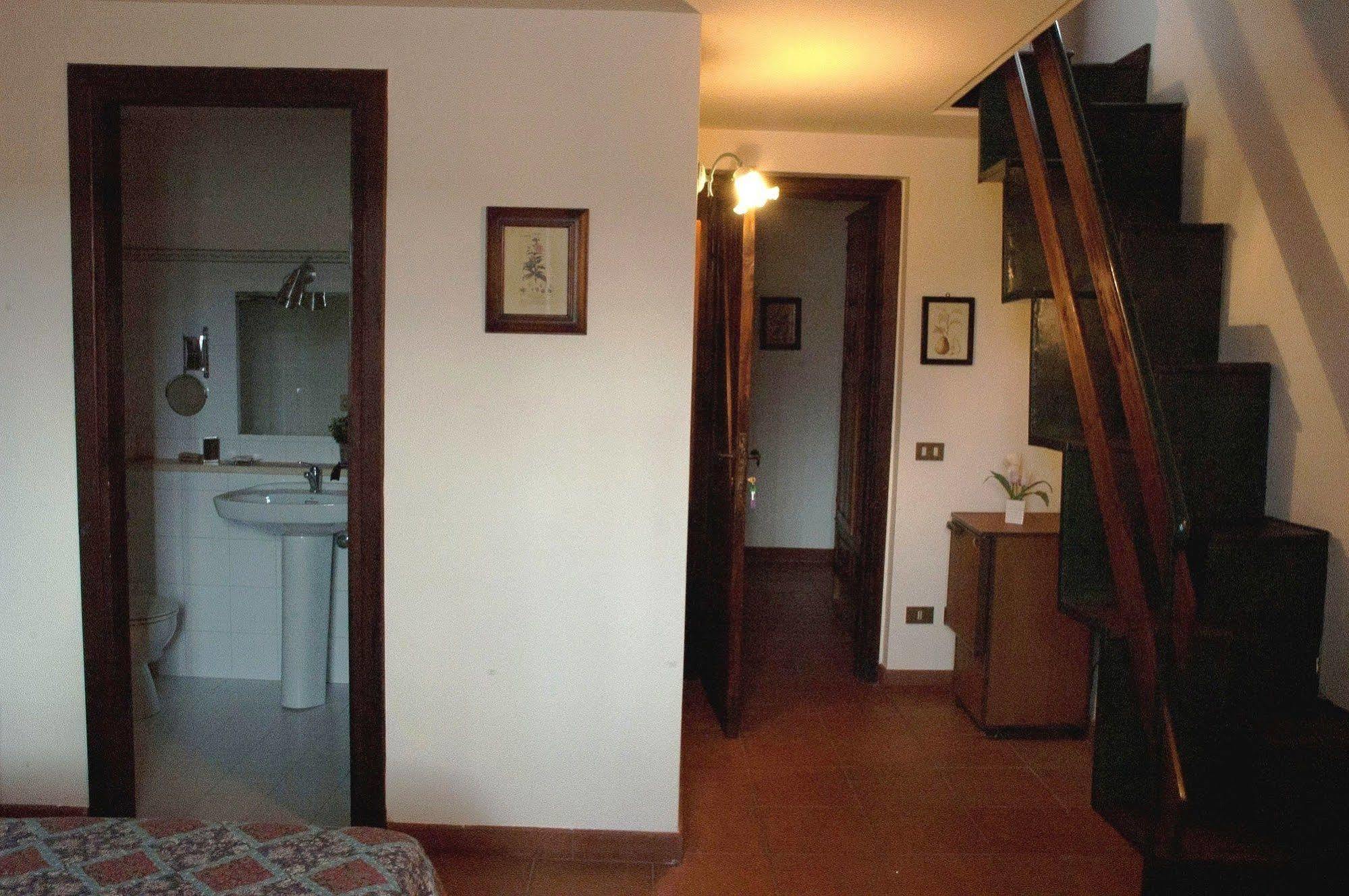 Il Vecchio Frantoio Villa Scillato  ภายนอก รูปภาพ