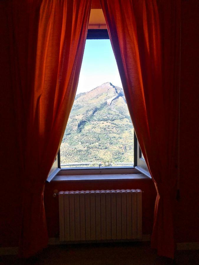 Il Vecchio Frantoio Villa Scillato  ภายนอก รูปภาพ