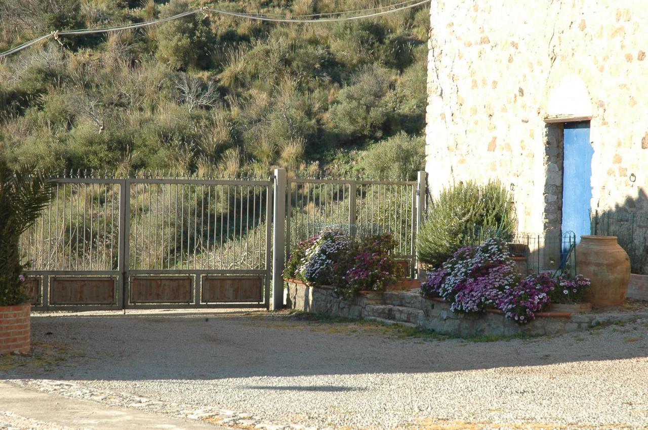 Il Vecchio Frantoio Villa Scillato  ภายนอก รูปภาพ