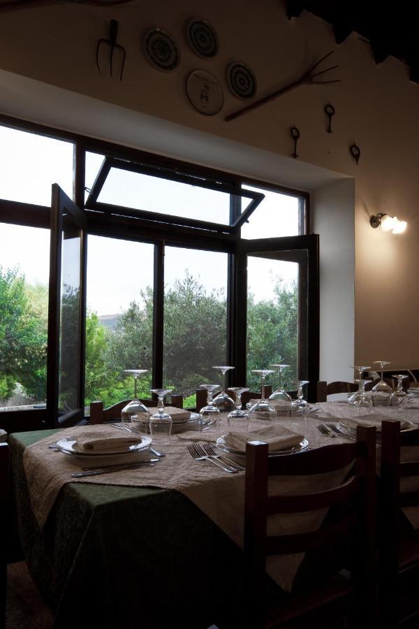 Il Vecchio Frantoio Villa Scillato  ภายนอก รูปภาพ